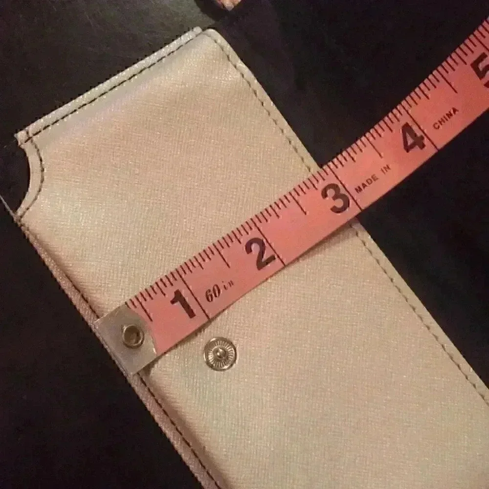 White wristlet